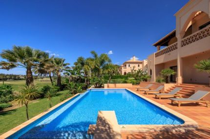 Spacieuses  villa 4 Chambres avec piscine privé