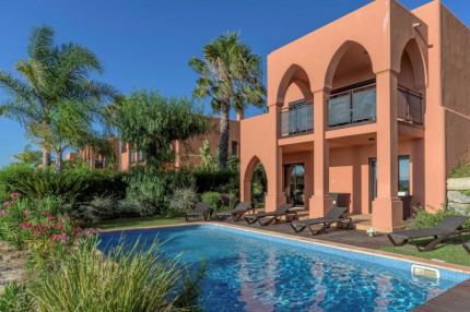 Superbe villa de 3 chambres avec piscine